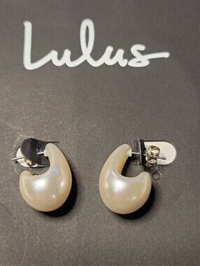 Lulu's White Pearl Crescent Hoop Stud Earrings